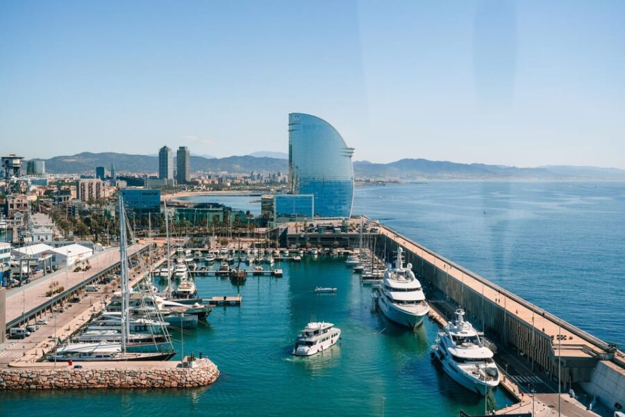 Barcelona: Luxury Sailing Trip & Panoramic Helicopter Flight