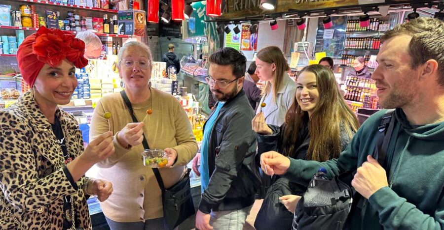 Barcelona: Street Food & Sightseeing Tour With Local Market - Tour Overview