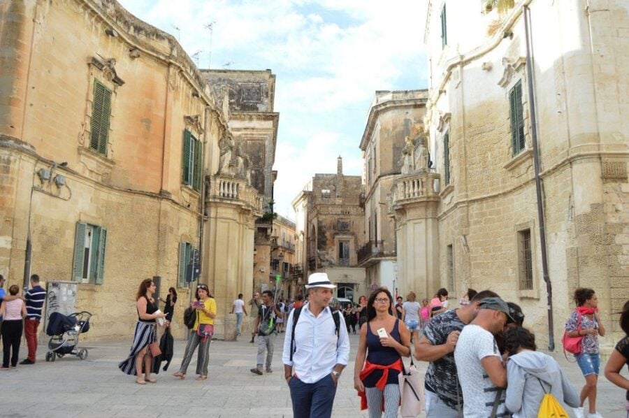 Baroque Lecce Revealed: A Cultural Walking Experience