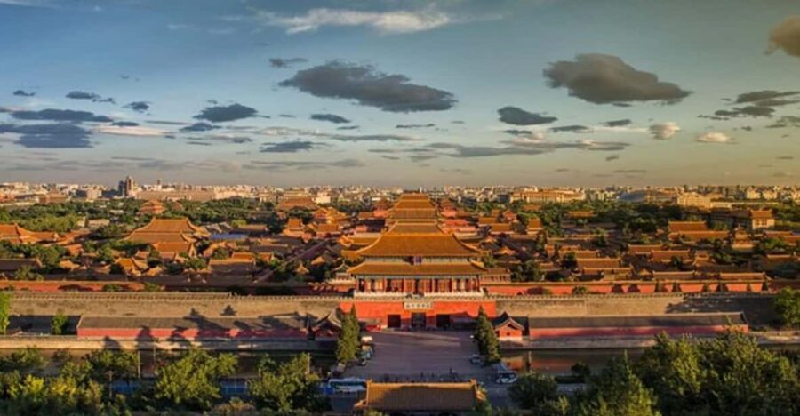 Beijing: 2 Hour Jingshan & Beihai Park Private Walking Tour - Tour Overview