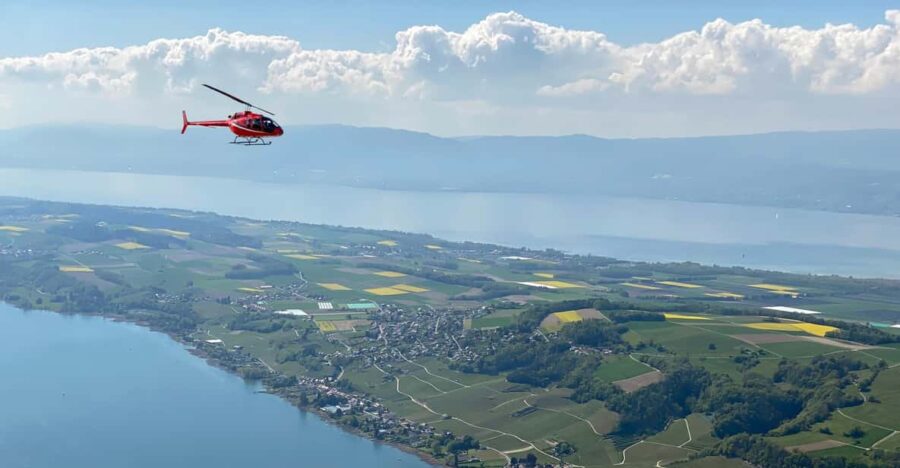 Bern: Exclusive Lakeland Helicopter-Tour for up to 4 People