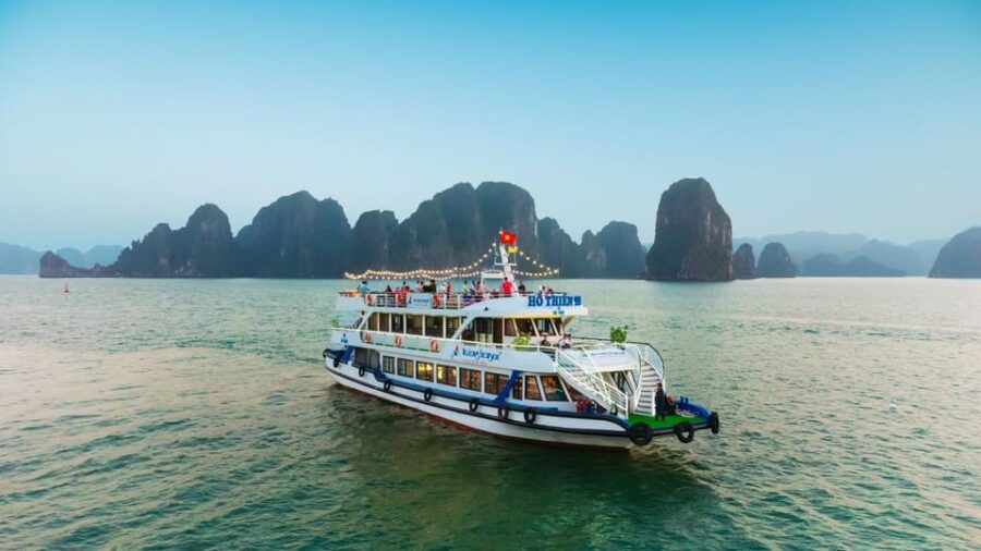 Best Halong Bay Tour On Luxury Cruise 6 Hours Cruising