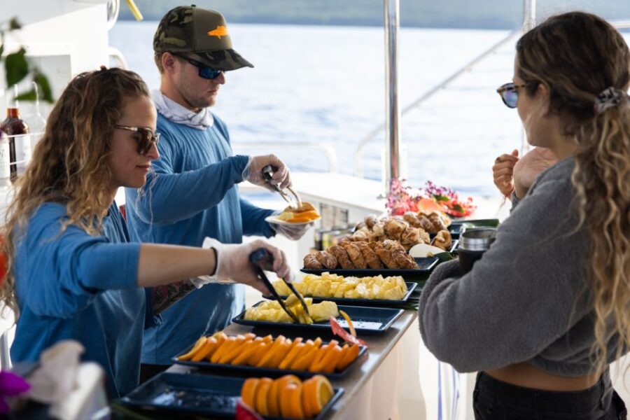 Big Island: Morning Snorkel Sail to Captain Cooks Monument