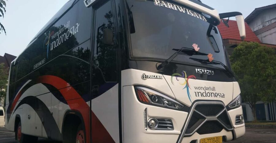 Bintan Island : Private Bus Medium 33 Seat