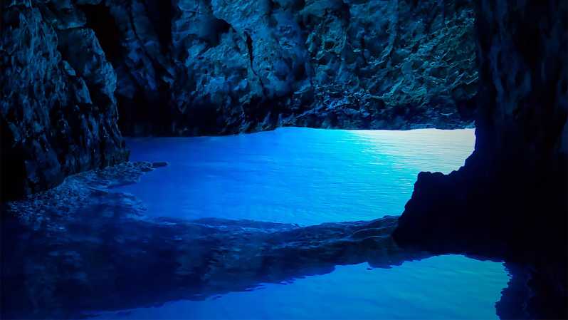 Blue Cave & Hvar Island (Paklenjaci) Private Speedboat Tour