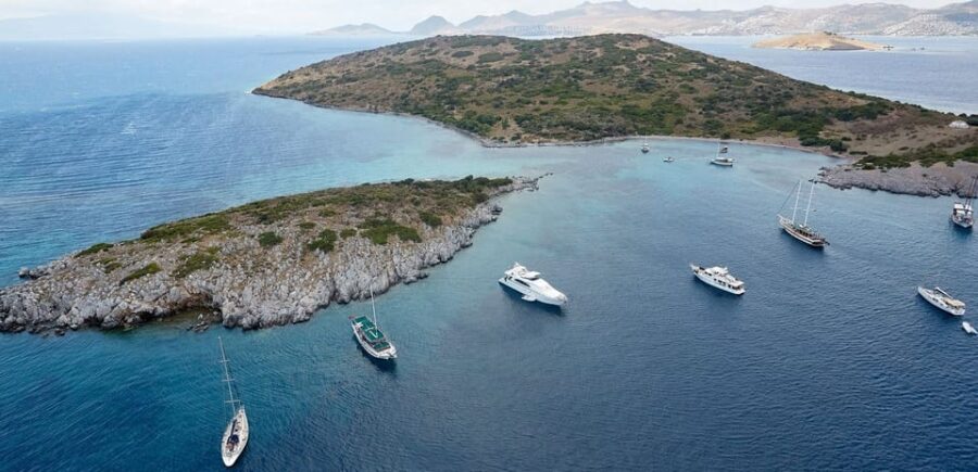 Bodrum: Private Island Boat Tour With Lunch
