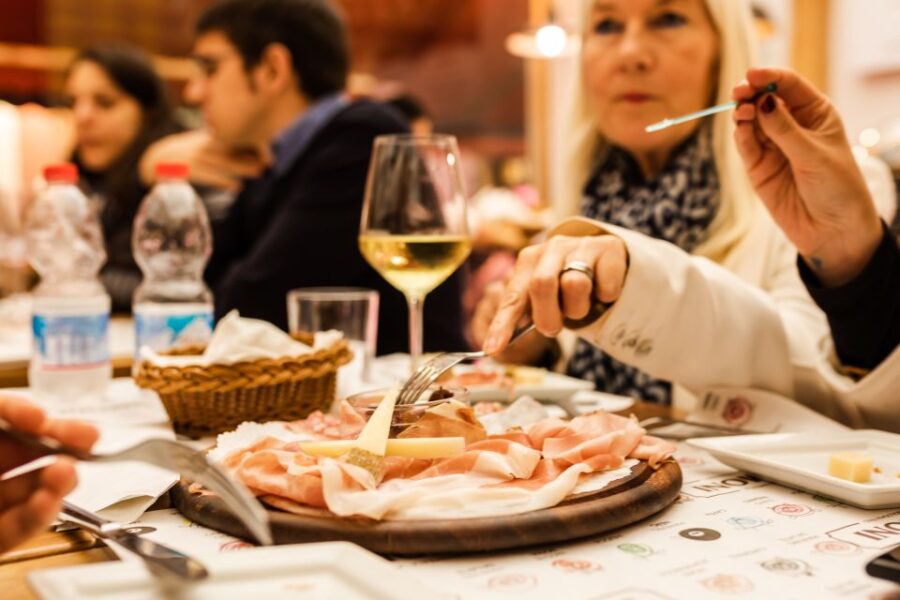 Bologna: Eat and Drink Like a Local Food Tour