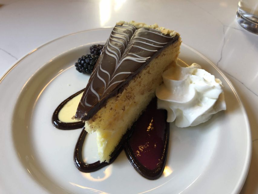 Boston: Iconic Food Tasting & History Tour - Downtown
