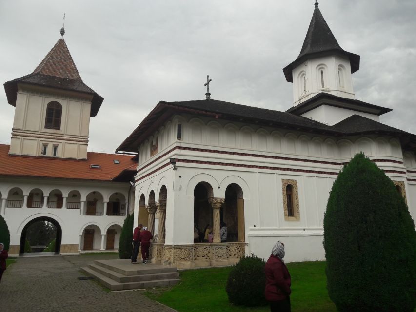 Brașov: Transfăgărășan Highway – Bâlea Lake – Carta Monastery