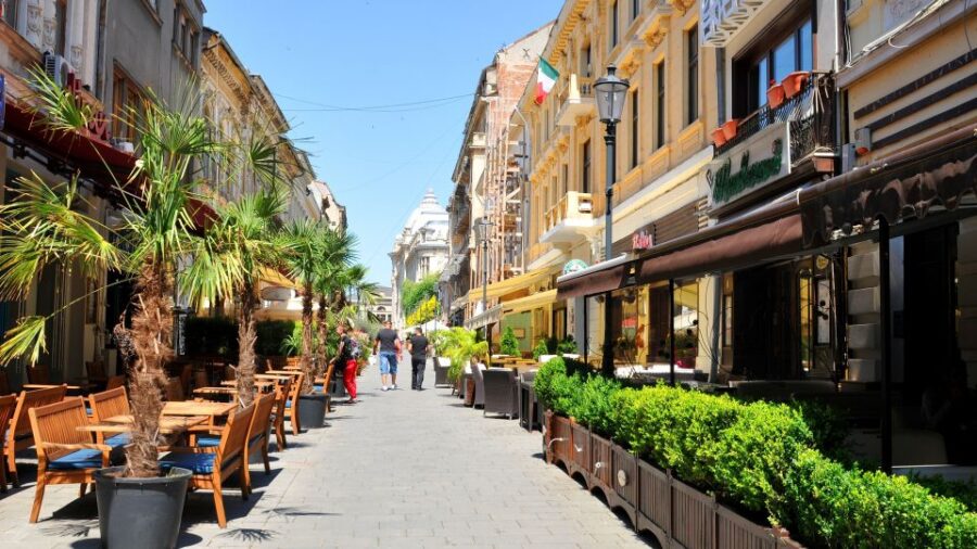 Bucharest: 4-Hour Walking Food Tour in the Old Town - Tour Overview