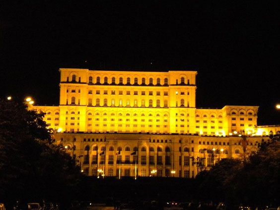 Bucharest by Night: 1.5-Hour Driving Tour