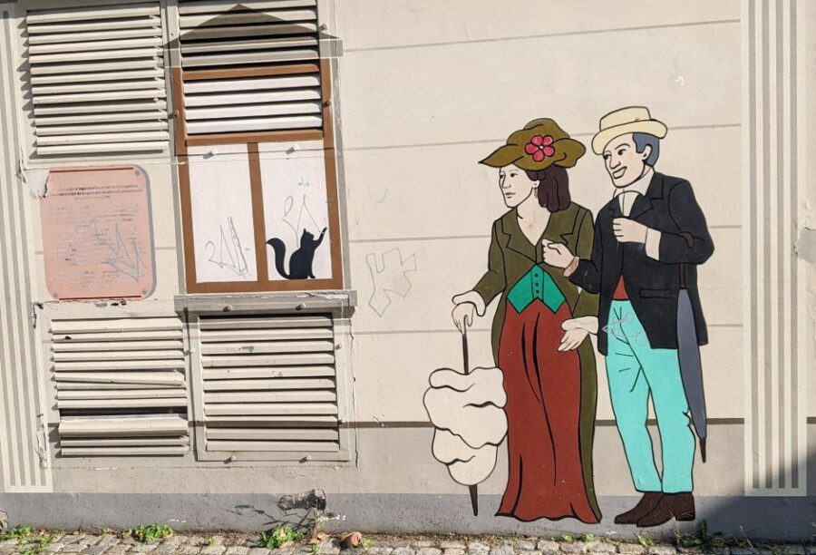 Bucharest: Old Town & Trendy Quarter Self-guided Walk