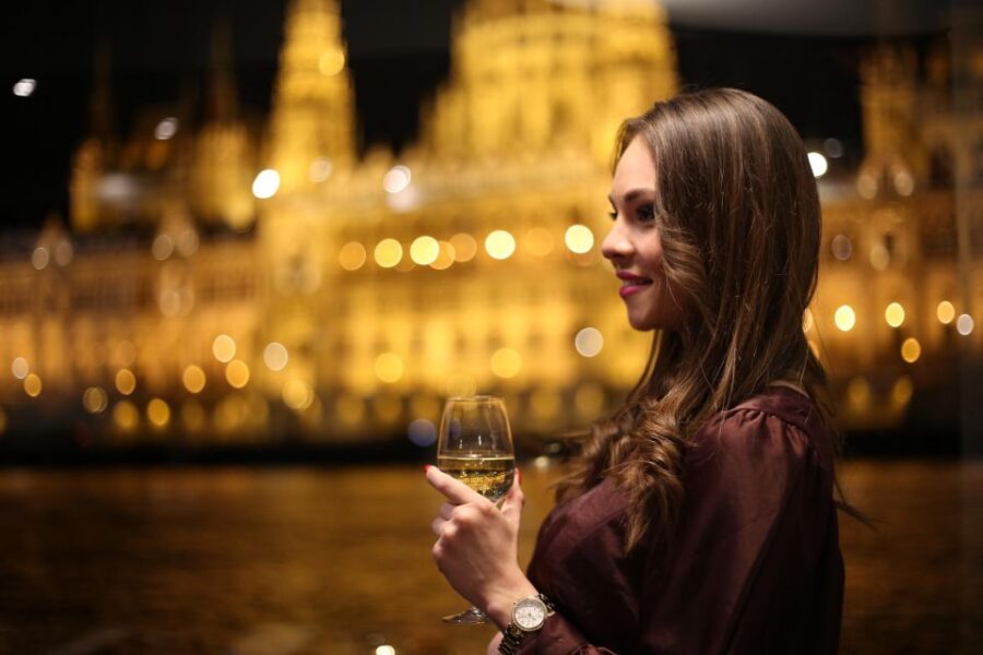 Budapest: 4-Course Dinner Cruise With Piano Show - Overview of the Dinner Cruise