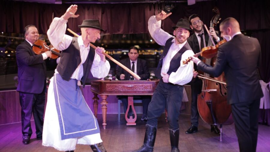 Budapest: 7-Course Dinner Cruise With Operetta and Folk Show - Activity Overview
