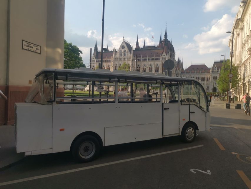 Budapest: Beer Bus Sightseeing Tour
