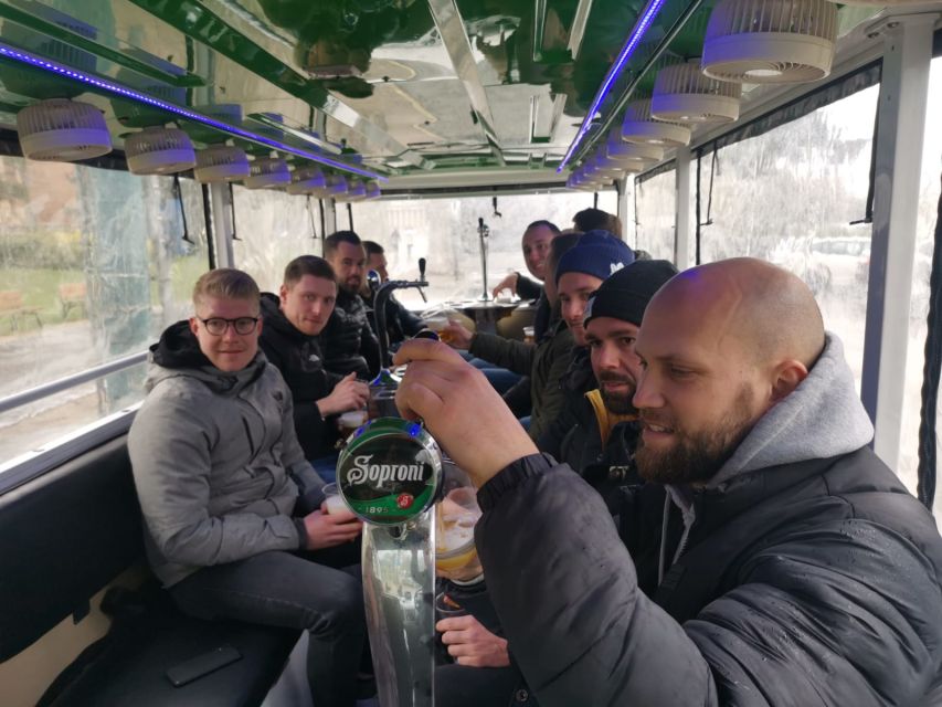 Budapest: BeerBus Sightseeing Party Tour