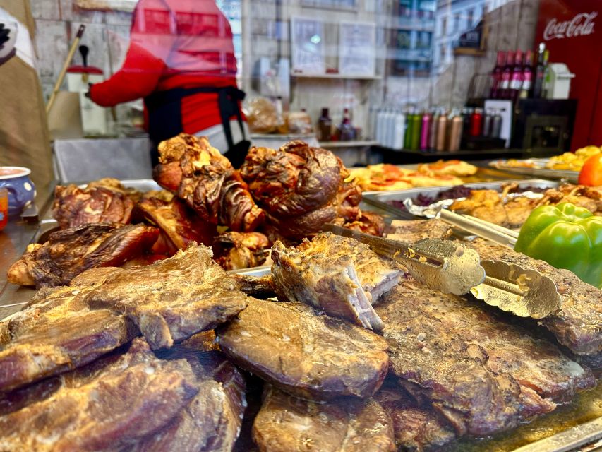 Budapest: Christmas Market Guided Walking Tour With Tastings - Tour Overview