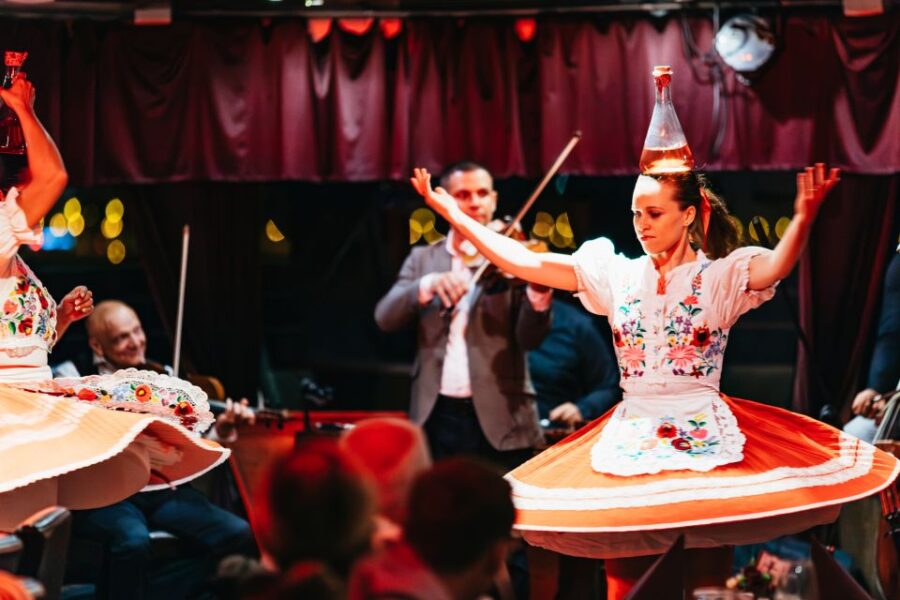 Budapest: Dinner Cruise With Operetta and Folk Show - Activity Overview