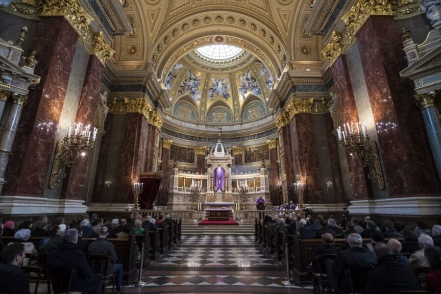 Budapest: Private Walking Tour in the Pest Side