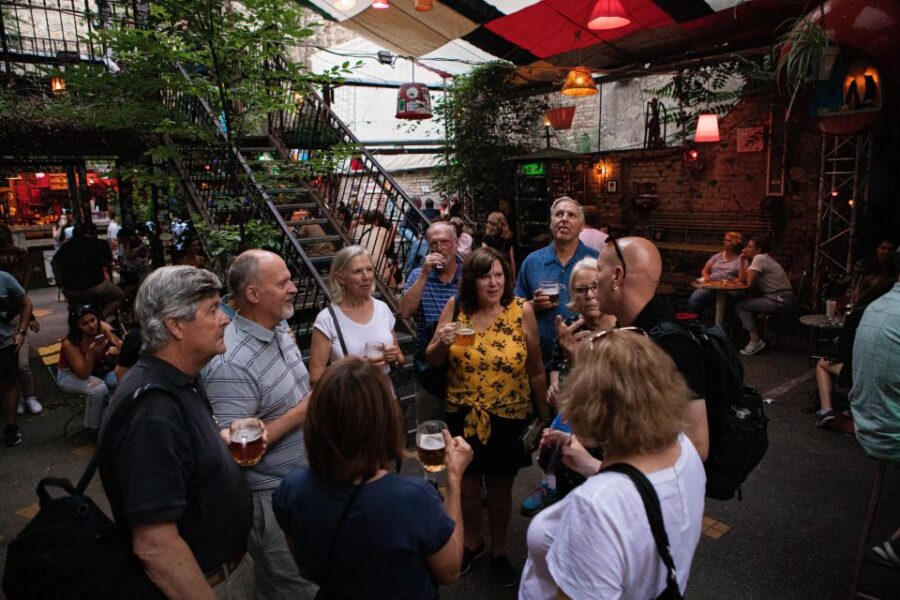 Budapest: Ruin Bars Walking Tour With Drinks and Snacks