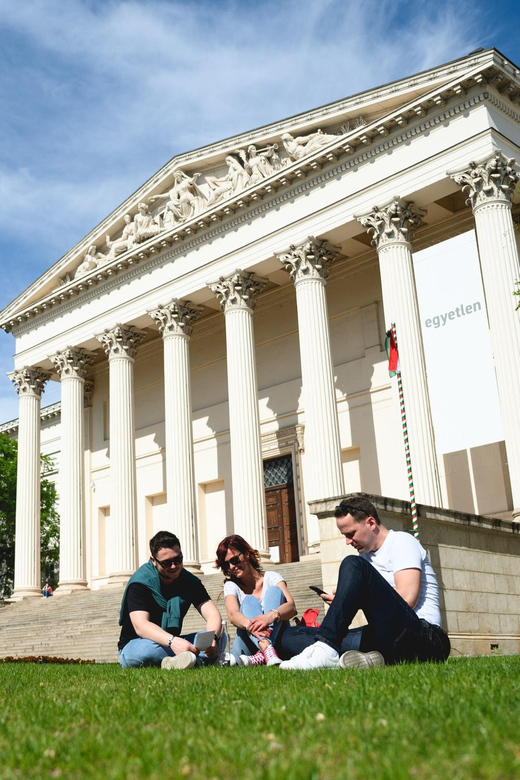 Budapest: TOUR & Beer, Walking TOUR and BEER Tasting (3 Hrs)