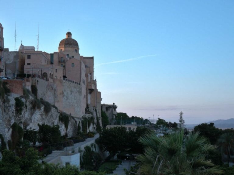 Cagliari: Walking Tour Through the Alleys of Castello