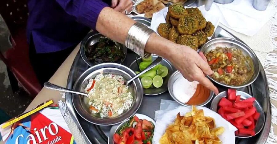 Cairo: Egyptian Dinner in a Local Familys Home