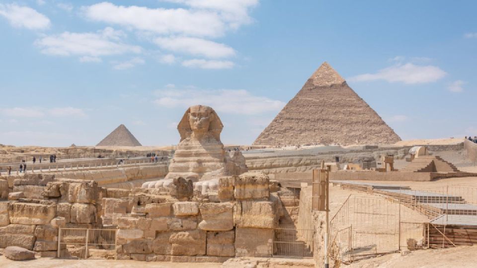 Cairo: Pyramids, Memphis, Sakkara, Dahshur & Bazaar Day Tour