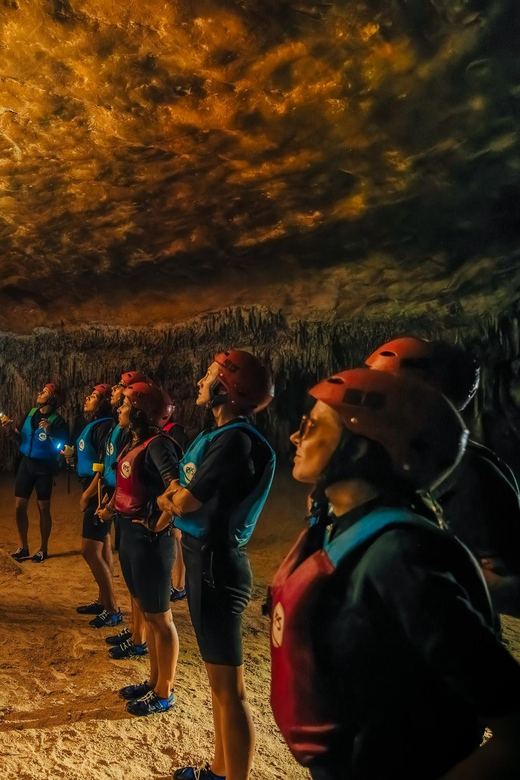 Cala Varques: Guided Sea Caves Kayak & Snorkeling Expedition