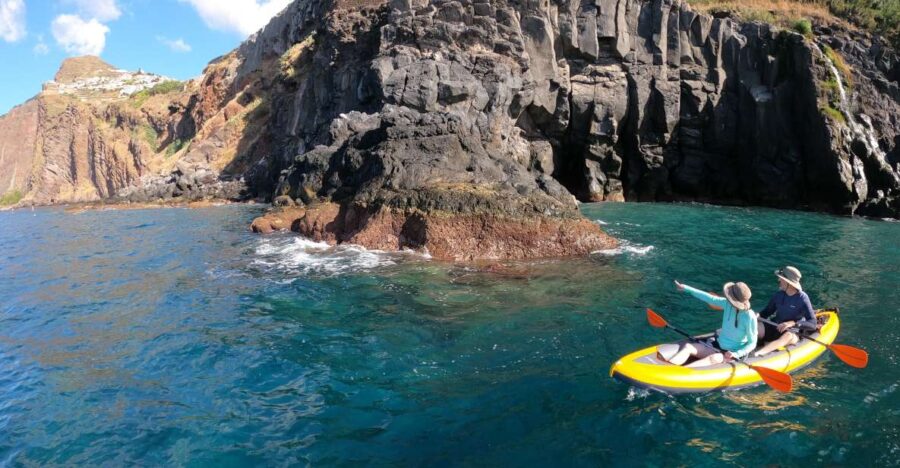 Câmara De Lobos: Private Guided Kayaking Tour in Madeira