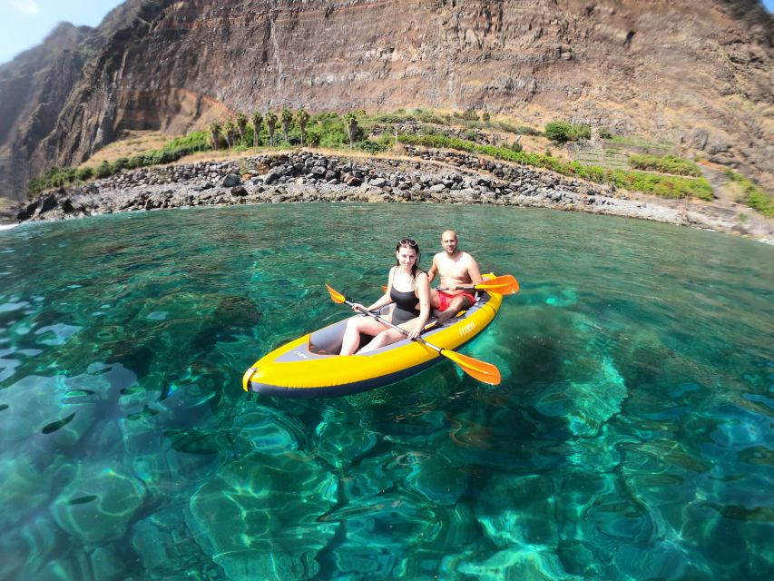 Câmara De Lobos: Private Guided Kayaking Tour in Madeira