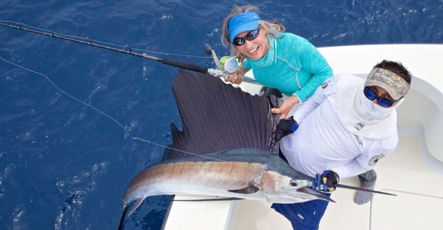 Cancun: Luxury Fishing Experience