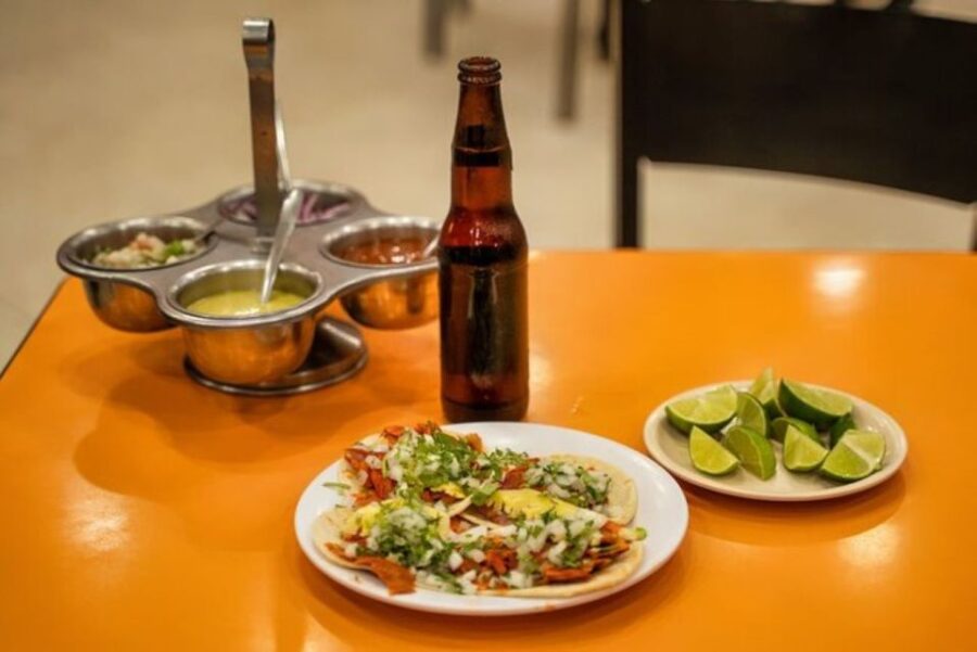 Cancun: Taco and Mexican Street Food Tour
