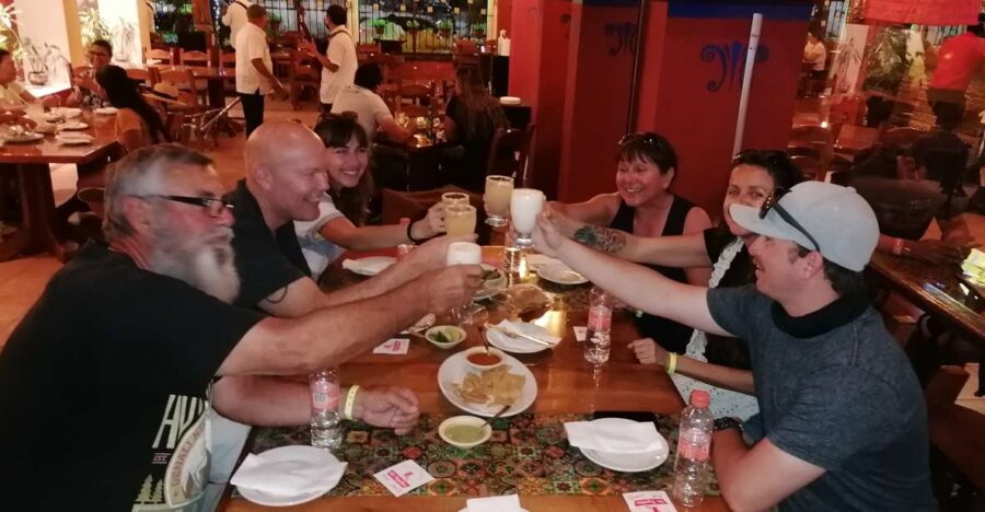 Cancun: Taco-Tasting City Tour With Dessert & Tequila Sample
