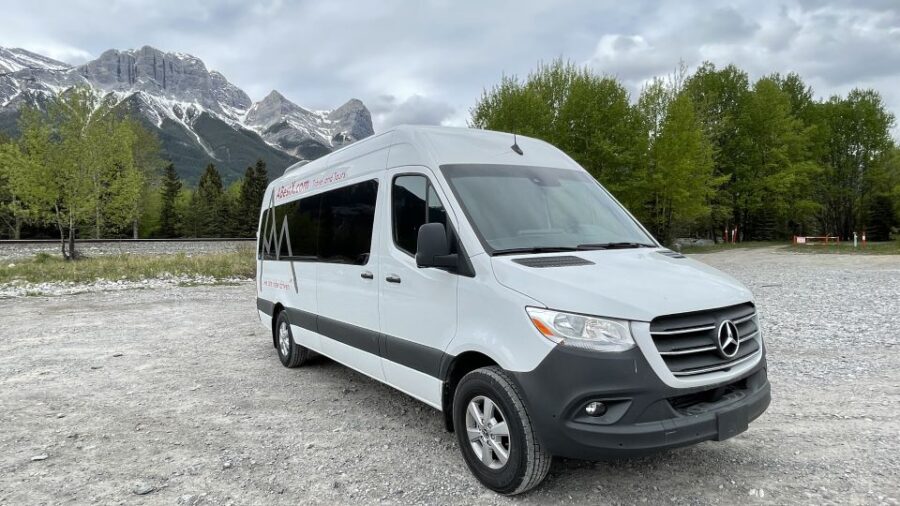 Canmore/Banff to Calgary Airport (YYC) Private Transfer
