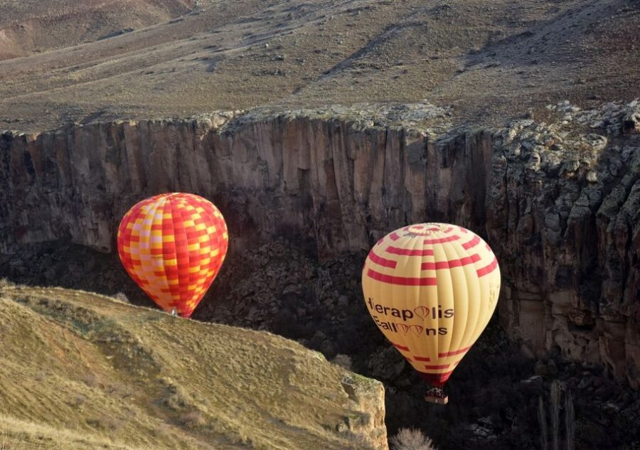 Cappadocia: Cat Valley at Sunrise Hot Air Balloon Ride