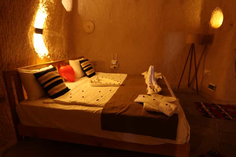Cappadocia: Honeymoon Package Tour+Red Tour+Hotels+Transfers