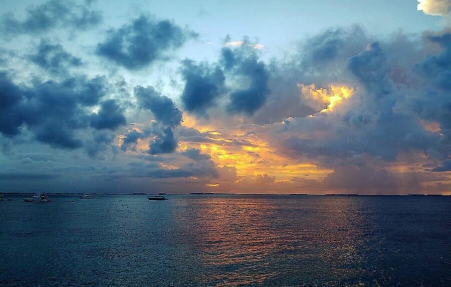 Caribbean Sunset With Pickup - Itinerary Details