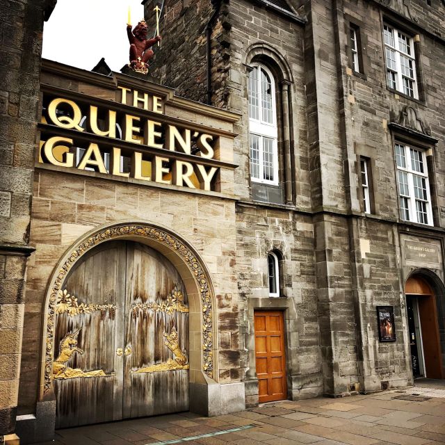 Castle & Cobblestones: 8-Hour Private Edinburgh Walking Tour