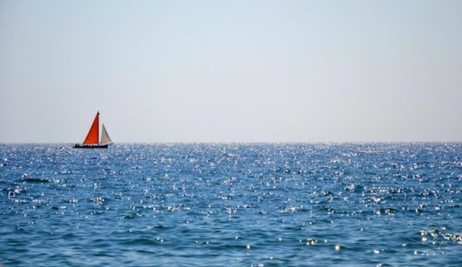 Catania: Sailing Tour to the Cyclops Riviera With Apéritif