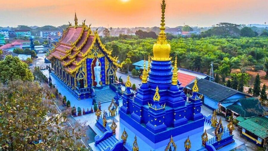 Chiang Mai: Chiang Rai Temples, Golden Triangle & Boat Tour