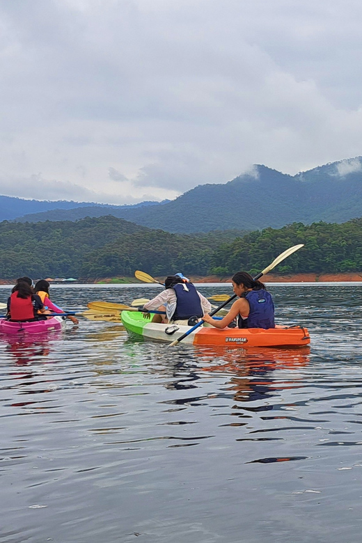 Chiang Mai: Sticky Waterfalls, Lake Kayak and Cycling Tour