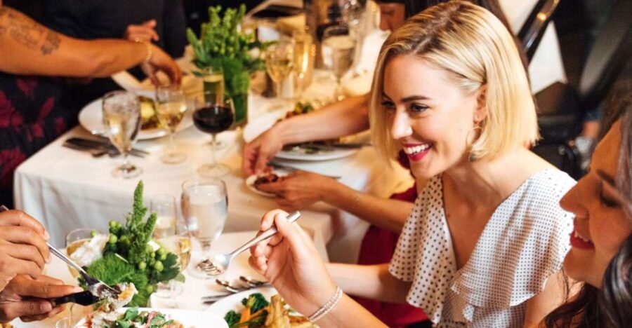 Chicago: Thanksgiving Gourmet Lunch Cruise on Chicago River - Event Overview