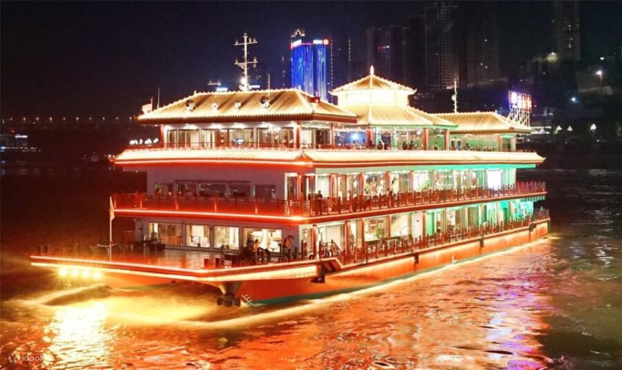 Chongqing: Illuminated Night Tour With Cruise or Hot Pot