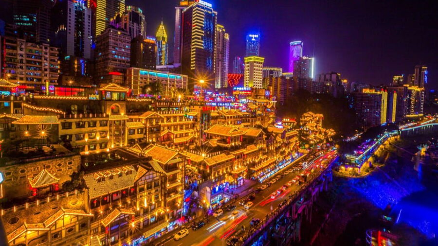 Chongqing: One-Day Citytour and Cuisine (No Car, Citywalk)