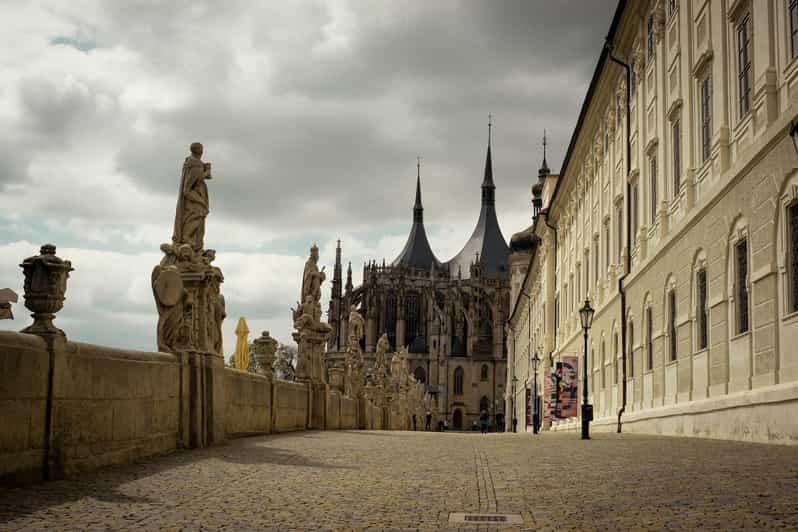 Church of Bones & Silver Town Kutná Hora: Private Tour
