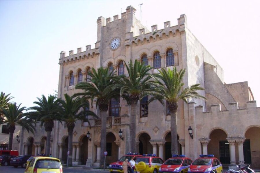 Ciutadella: Historic City Self-Guided Audio Tour