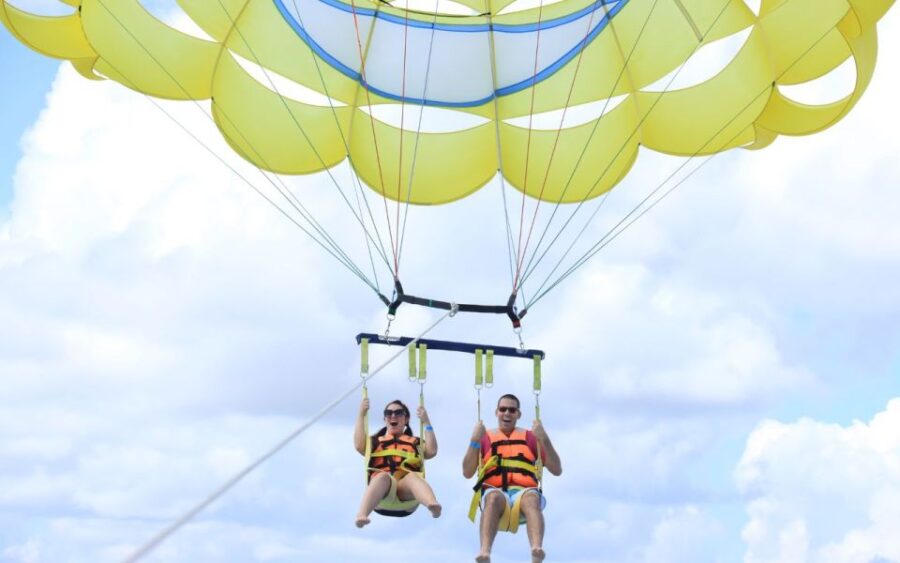 Combo Adventure: Parasailing and Camel Caravan in Maroma