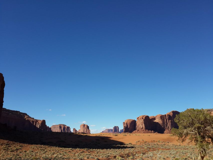Complete 2.5 Hour Tour of Monument Valley (2 Person Minimum)
