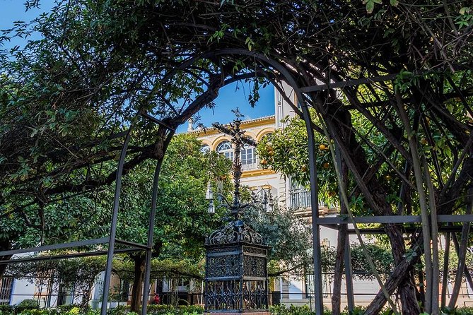 Complete Seville Tour + the Jewish Quarter and Views of Triana